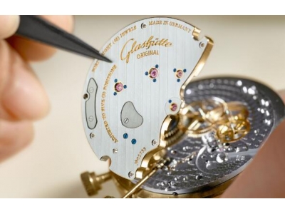 盘点不正规的手表维修店七种宰客手法以及日常注意点！